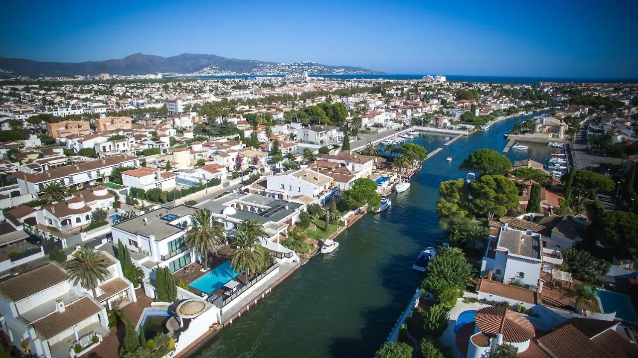 Leon Inmo Apartment Ciro - 15773 Empuriabrava 0*,